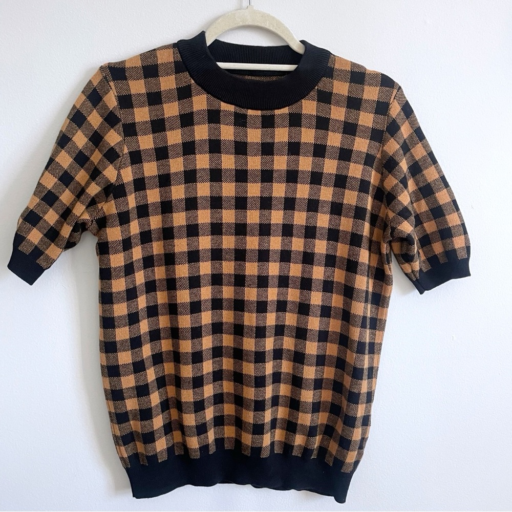Who What Wear Black and Tan Knit Sweater with Short Sleeves for Layering